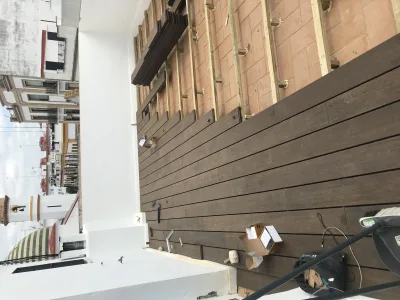 Instalación de suelo de madera natural en Dos Hermanas