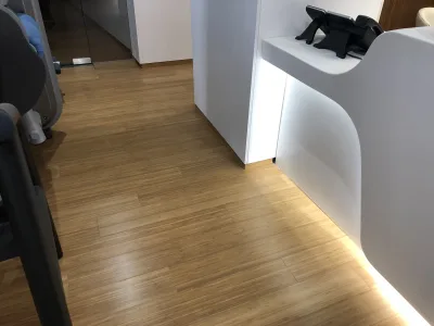 Instalación de suelo de madera natural en Alzira
