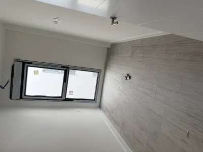 Instalación de suelo de madera natural en Valencia
