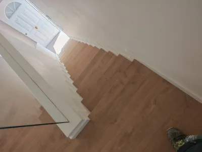 Instalación de suelo de madera natural en Barcelona