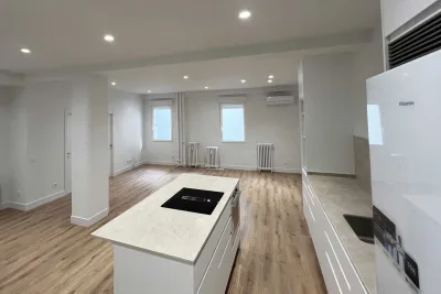 Instalación de suelo de madera natural en Tarragona