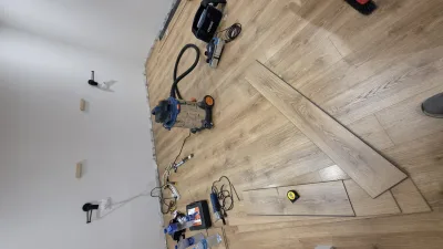 Instalación de suelo de madera natural en Valencia