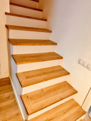 Instalación de suelo de madera natural en Barcelona