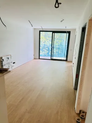 Instalación de suelo de madera natural en Barcelona