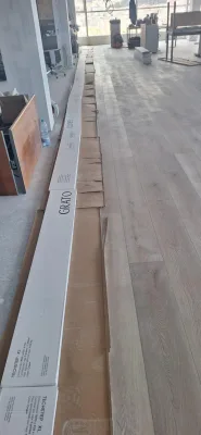 Instalación de suelo de madera natural en Hospitalet de Llobregat