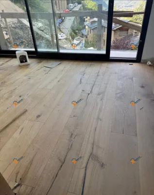 Instalación de suelo de madera natural en Terrassa