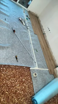 Instalación de tarima flotante clic en Massanassa